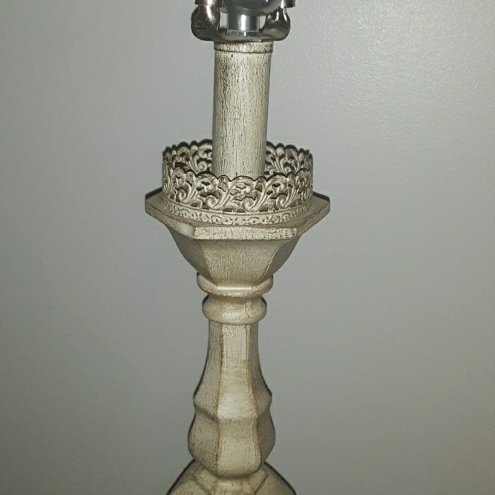 Lamp base - Picture 2 of 3